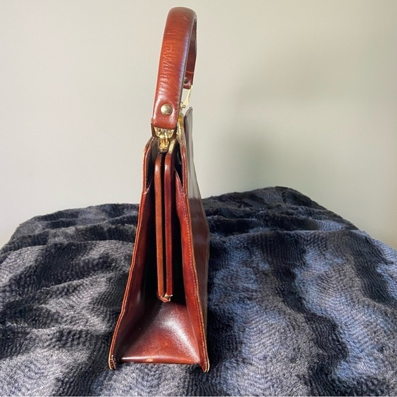 Antique Handmade Leather Purse  with High Quality Crescent Clasp Brown & Gold - Picture 7 of 7